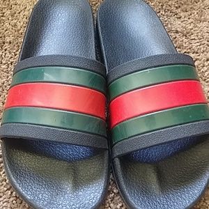 GUCCI SLIDES SIZE 72